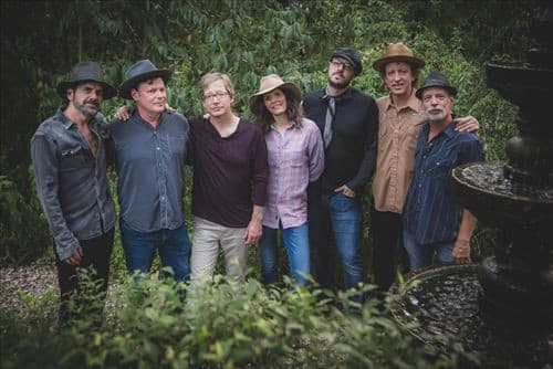Edie Brickell & New Bohemians